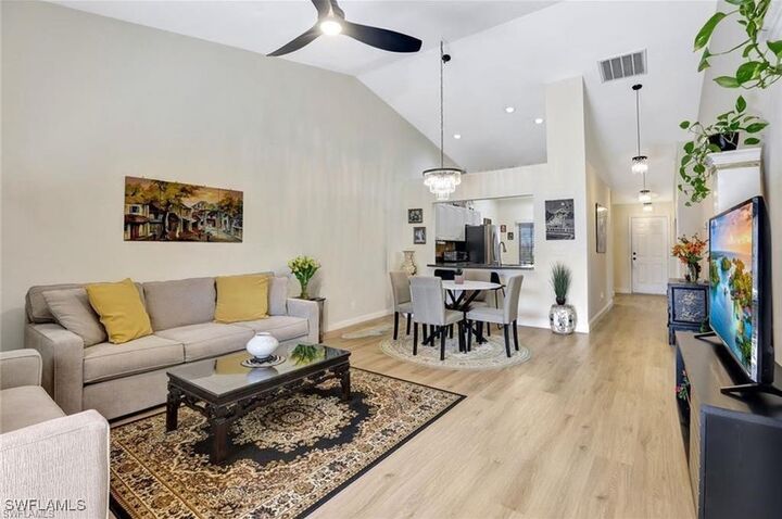 Property Photo:  526 Saint Andrews Boulevard 18  FL 34113 