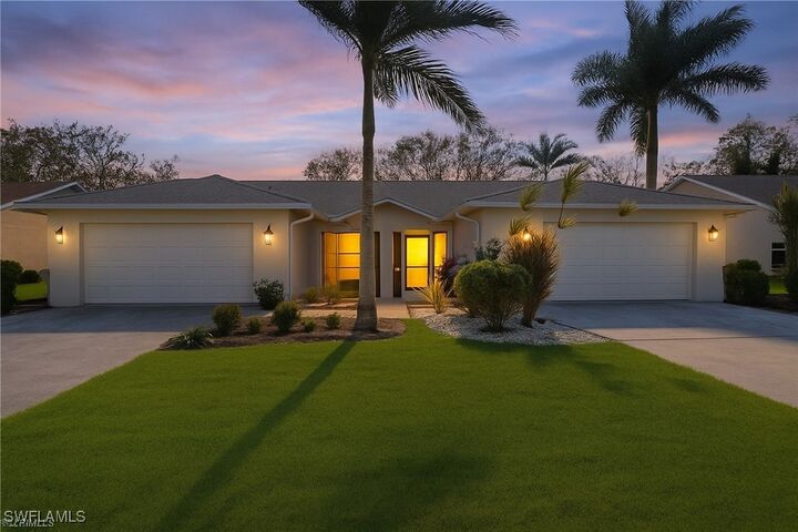 Property Photo:  526 Saint Andrews Boulevard 18  FL 34113
