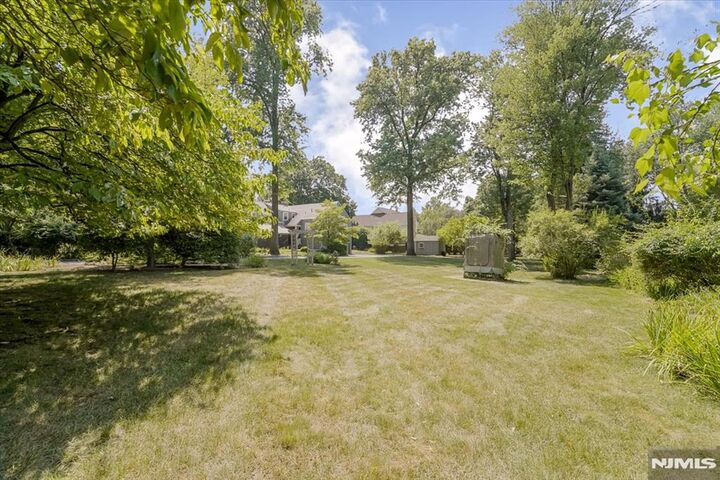 Property Photo:  427 Grandview Avenue  NJ 07481 