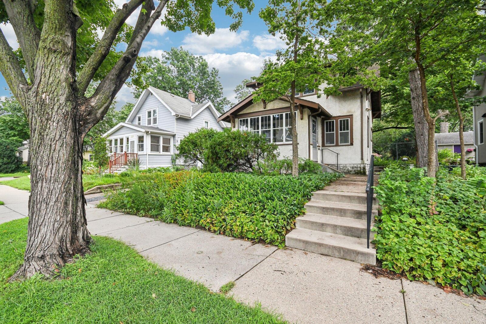 Property Photo:  1132 Raymond Avenue  MN 55108 