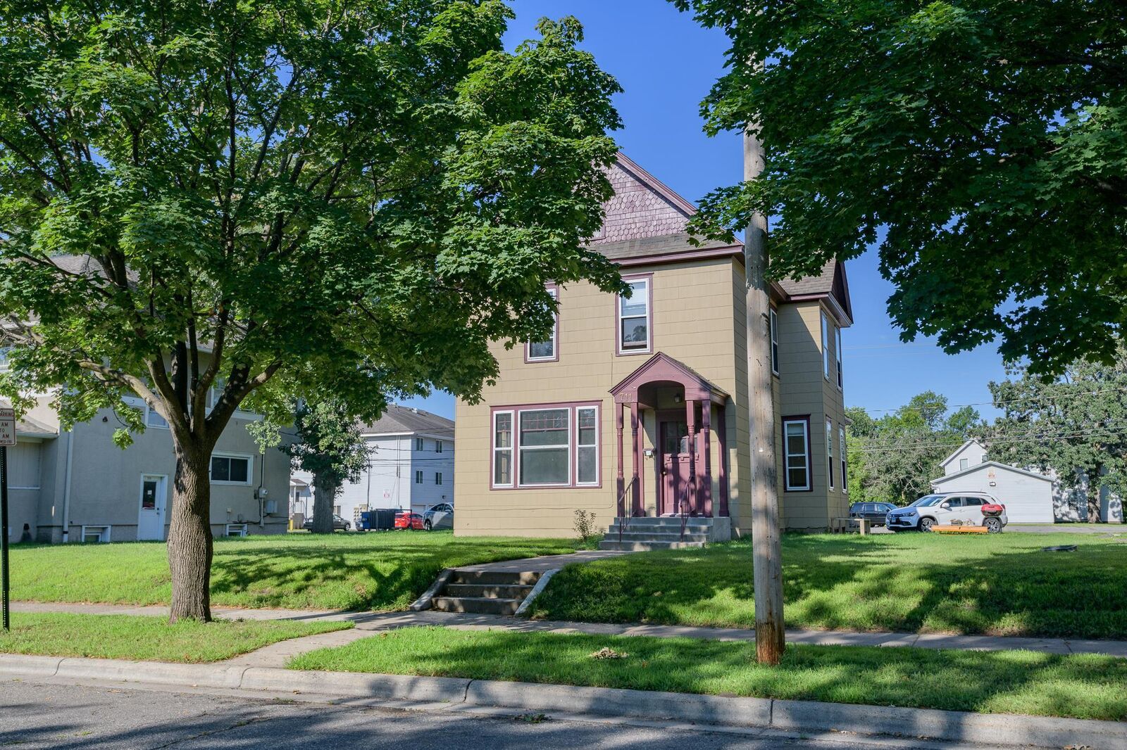 Property Photo: 711 6th Avenue S MN 56301