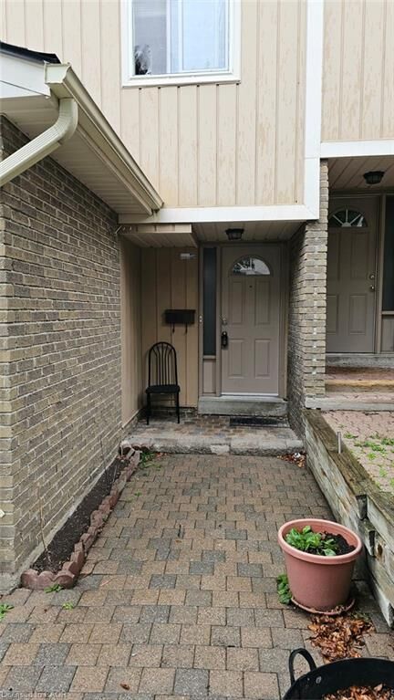 Property Photo: 51 Paulander Drive 135 ON N2M 5E5