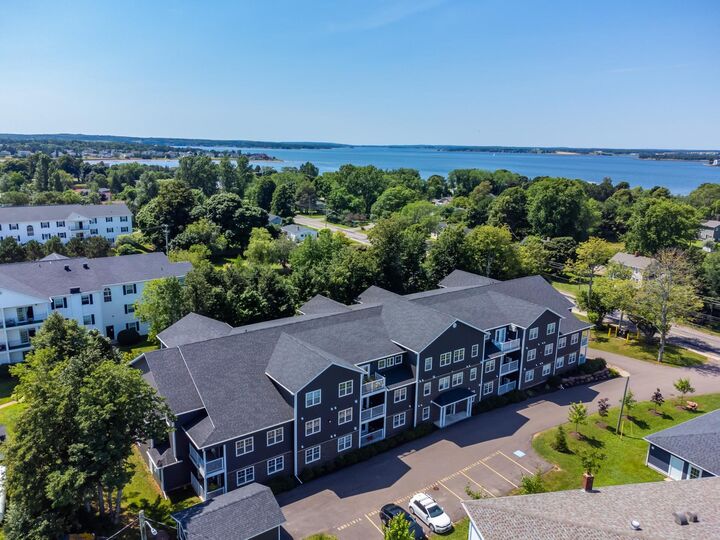 Photo de la propriété:  29 Stratford Road 109  PE C1B 1T1 