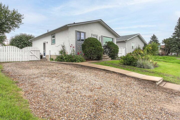 Property Photo: 3948 Marbank Drive NE AB T2A 3Z9
