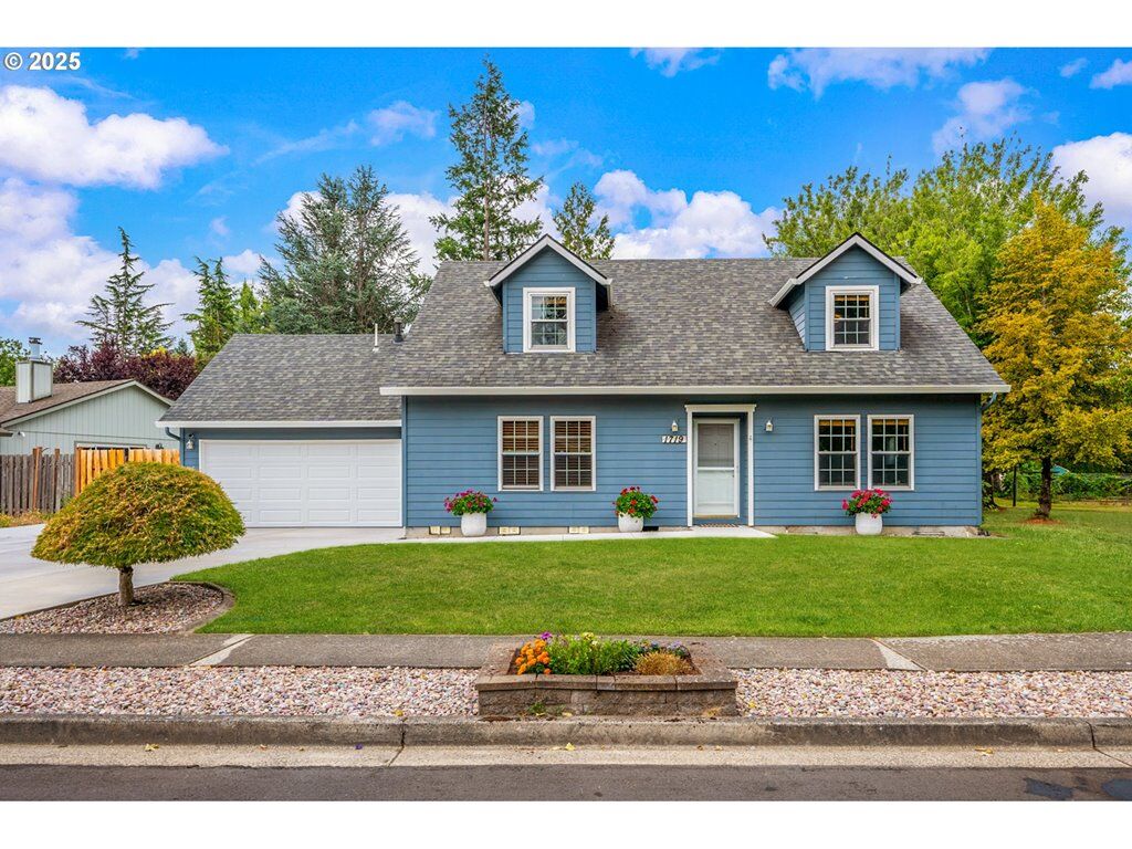 Property Photo: 1719 SE Lewellyn Ave OR 97060