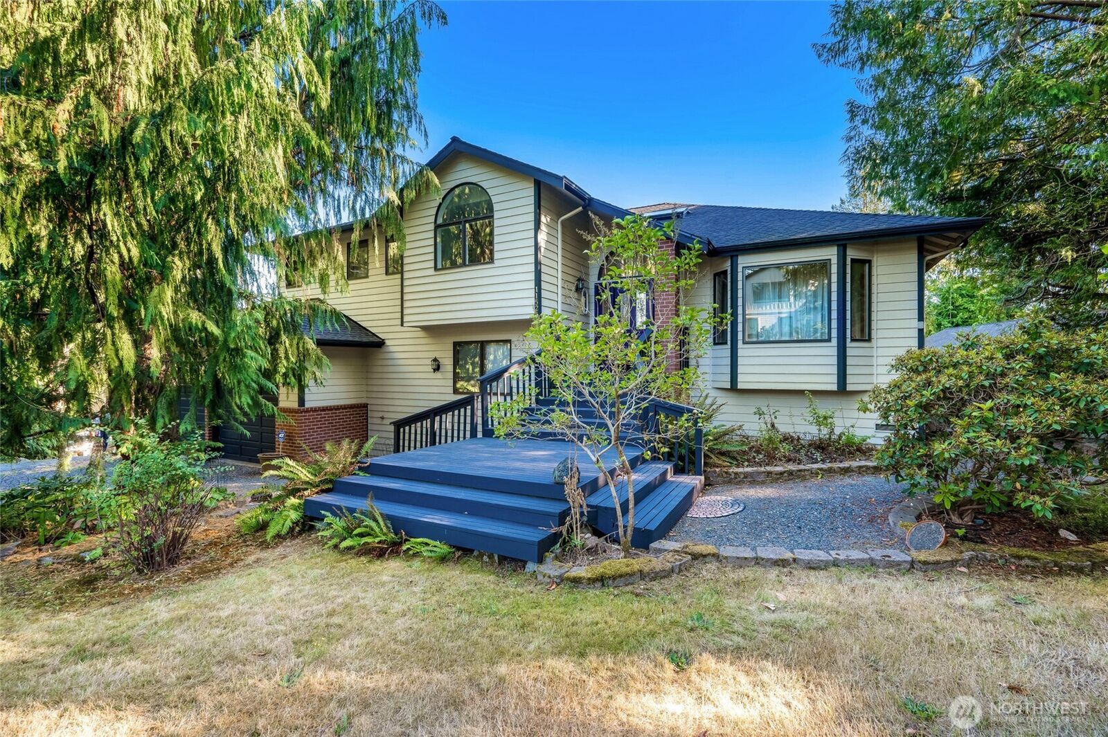 Property Photo: 11525 76th Avenue NW WA 98271