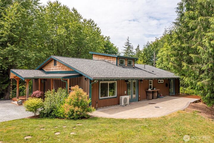 Property Photo: 25451 Lake Cavanaugh Road WA 98274