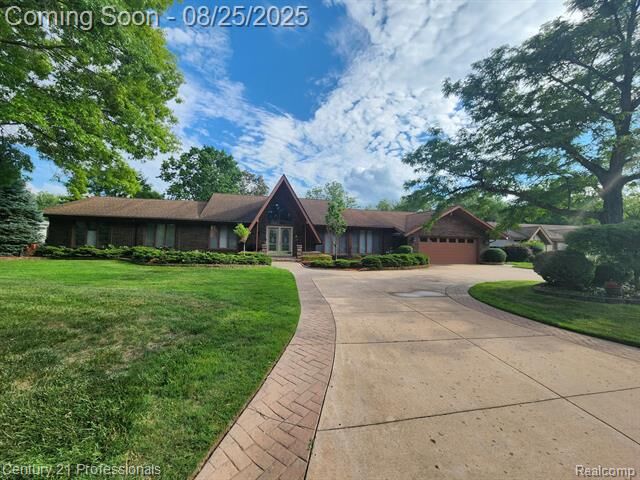 Property Photo:  23575 Riverview Drive  MI 48034 