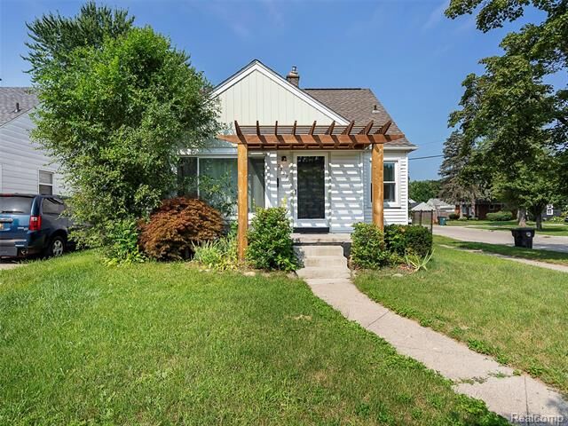 23271 Republic Avenue  Oak Park MI 48237 photo