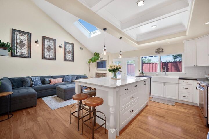 Property Photo: 3825 Wellington Square CA 95136