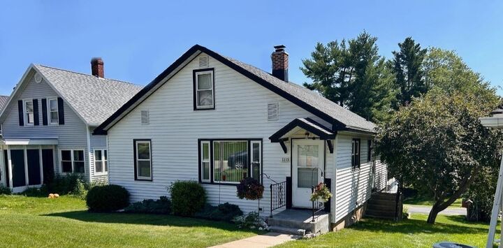 1115 Nachreiner Avenue  Plain WI 53577 photo