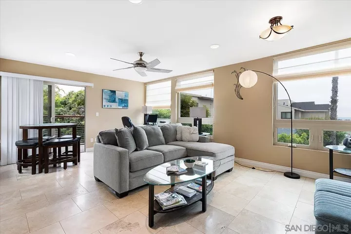 Property Photo: 935 Genter 207 CA 92037