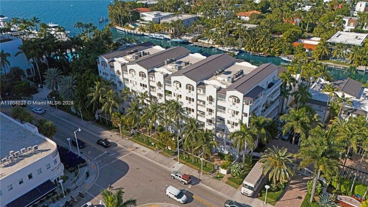 Property Photo: 1415 Sunset Harbour Dr 202 FL 33139
