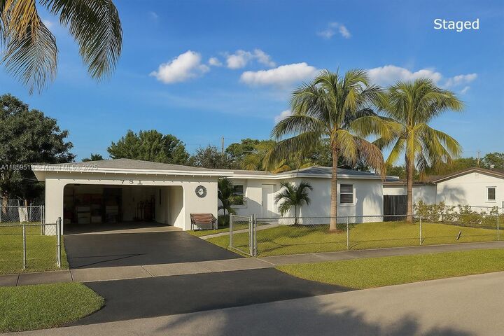 7521 Grant Ct  Hollywood FL 33024 photo