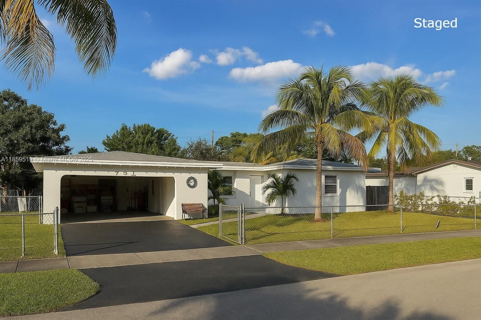 Property Photo:  7521 Grant Ct  FL 33024 