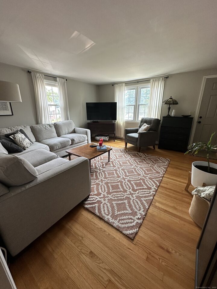 Property Photo: 13 Boxwood Lane 13 CT 06033
