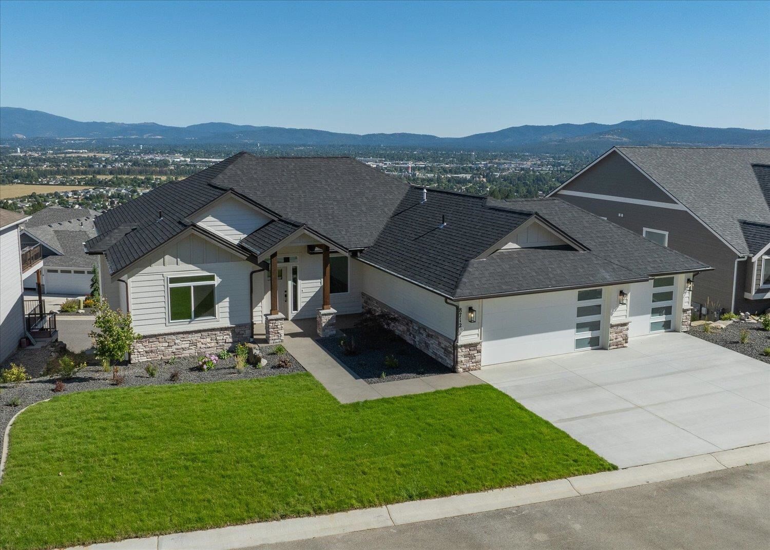 Property Photo: 8712 E Ridgeline Ln WA 99217