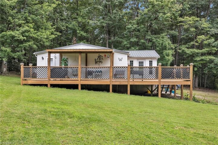 Property Photo: 425 Little Brushy Mountain Road NC 28697