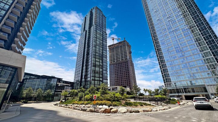 Photo de la propriété:  2910 Highway 7 Road W 405  ON L4K 0H8 