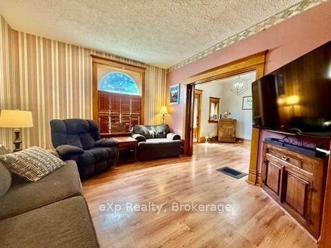 Property Photo: 531 11th Avenue ON N4N 2S3