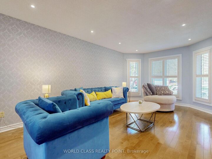 Property Photo: 23 Kilbride Drive ON L1R 2B3