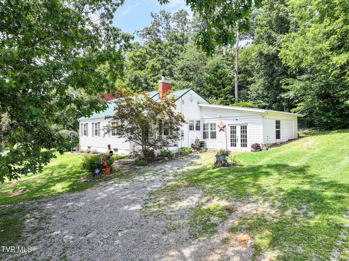 Property Photo:  1160 Whirlwind Road  TN 37743 