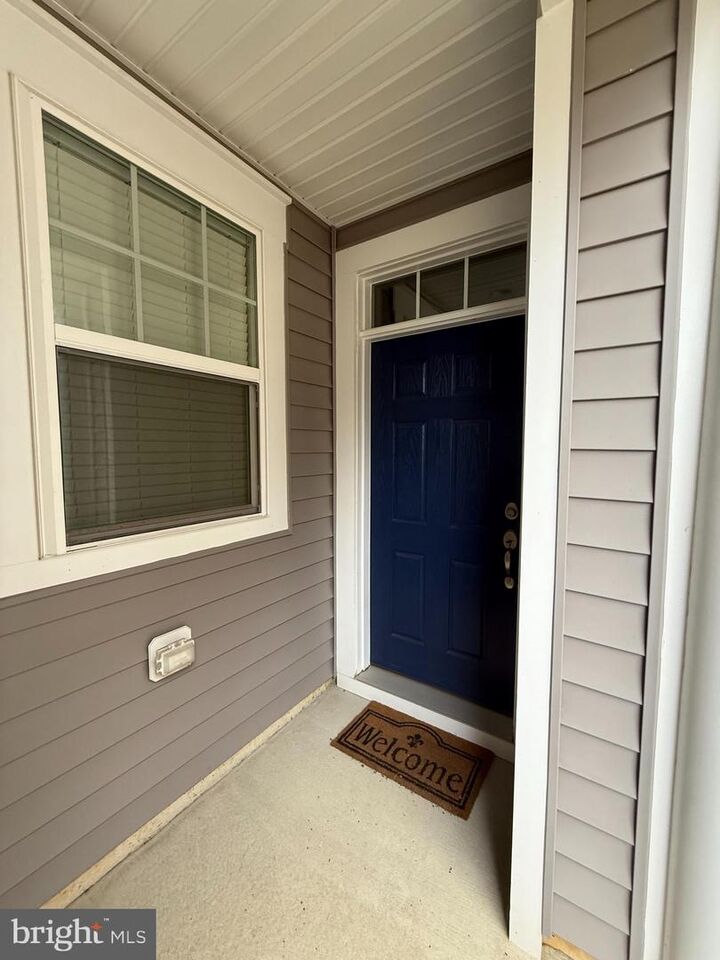 Property Photo: 1455 Catbriar Way MD 21113