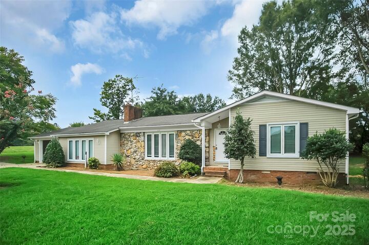 Property Photo:  6316 Hill Gates Trail  NC 28021 