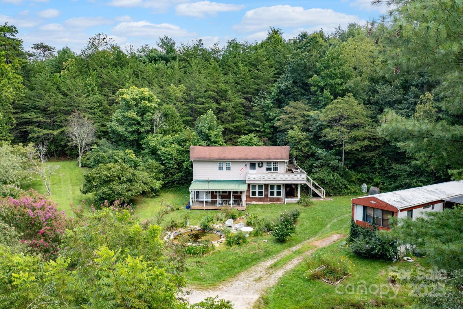 Property Photo:  265 Dix Creek Chapel Road  NC 28806 