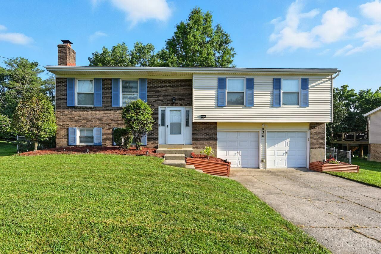 Property Photo: 838 Clearfield Lane OH 45240