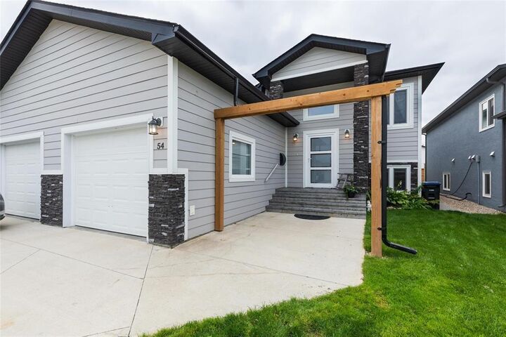 Property Photo:  54 Parkhill Crescent  MB R5G 0Z4 