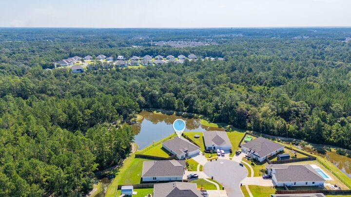 Property Photo: 35 Hammock Circle FL 32439