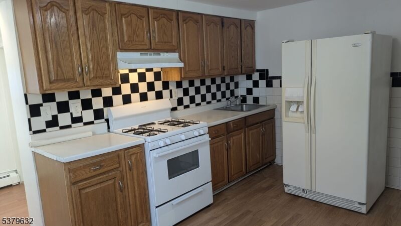 Property Photo:  1290 Baker St 2L  NJ 07205 