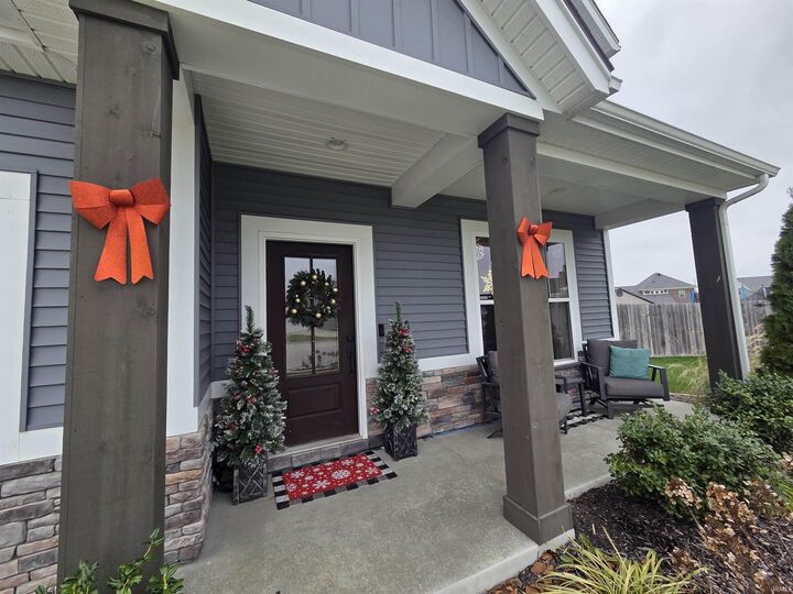 Property Photo:  5430 Bloomsbury Court  IN 47630 