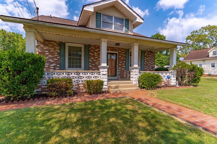 Property Photo: 1224 Homestead Avenue IN 47711