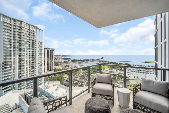 301 1st Street S 2204  St Petersburg FL 33701 photo