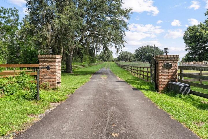 Property Photo:  20765 SW 36th Street  FL 34431 