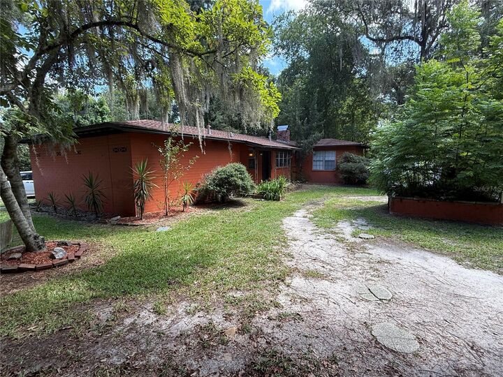 Property Photo:  1830 SW Williston Road  FL 32608 