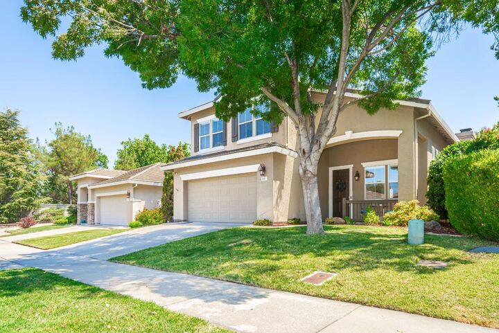 Property Photo:  637 Twinwood Loop  CA 95678 