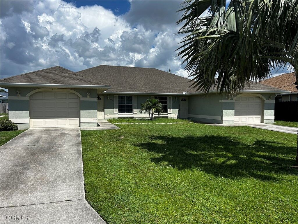 Property Photo:  4121 & 4123 SW 7th Place  FL 33914 