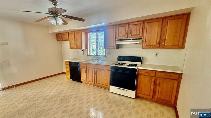 Property Photo:  39 Pavonia Avenue 2nd Floor  NJ 07032 