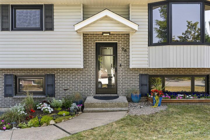 Property Photo:  26 Feldspar Crescent  NS B3R 2M2 