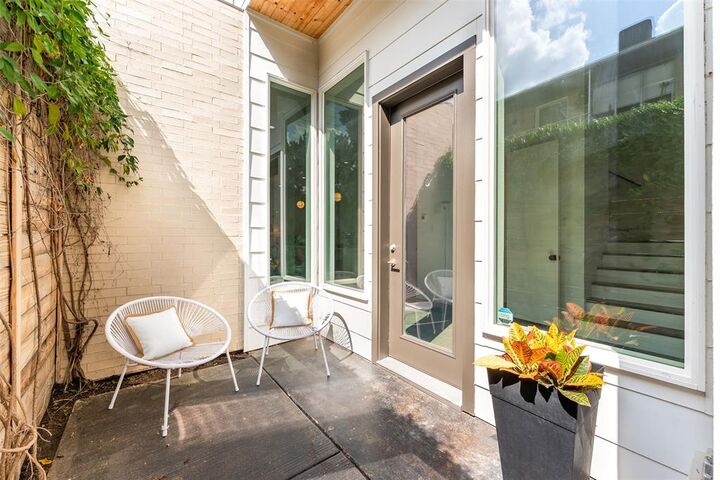 Property Photo: 5943 Oram Street TX 75206