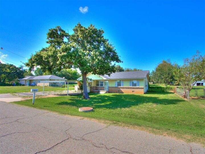 Property Photo: 10817 NE 16th Street OK 73130