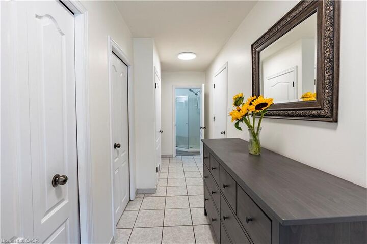 Property Photo:  2 Lester Place  ON N1R 2P9 