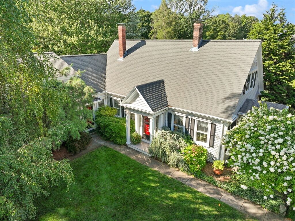 Property Photo:  277 School St  MA 02382 
