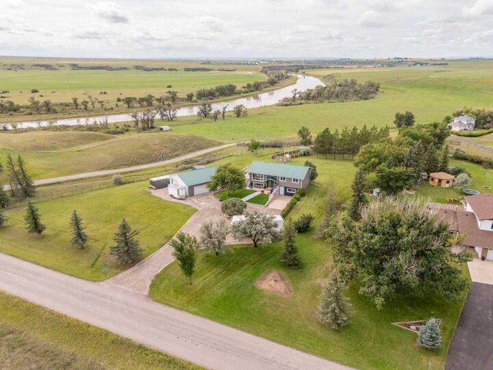 Property Photo:  133 Moon River Drive  AB T0L 1M0 