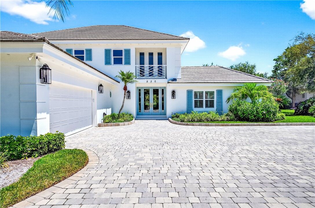Property Photo: 230 Osprey Court FL 32963