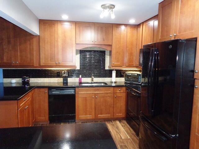 Property Photo: 21053 E Glen Haven Circle MI 48167