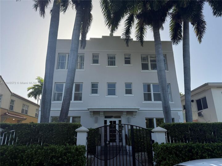 1027 Pennsylvania Ave 301  Miami Beach FL 33139 photo